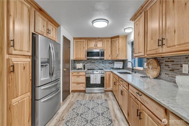 32544 24th Avenue SW, Federal Way, WA 98023