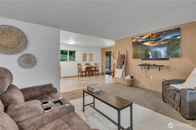 32544 24th Avenue SW, Federal Way, WA 98023