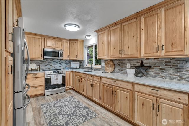 32544 24th Avenue SW, Federal Way, WA 98023