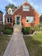 10711 S Artesian Avenue, Chicago, IL 60655
