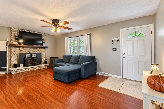 460 Sunset Drive, Bronston, KY 42518