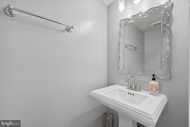 10421 TODMAN LANDING, Burke, VA 22015