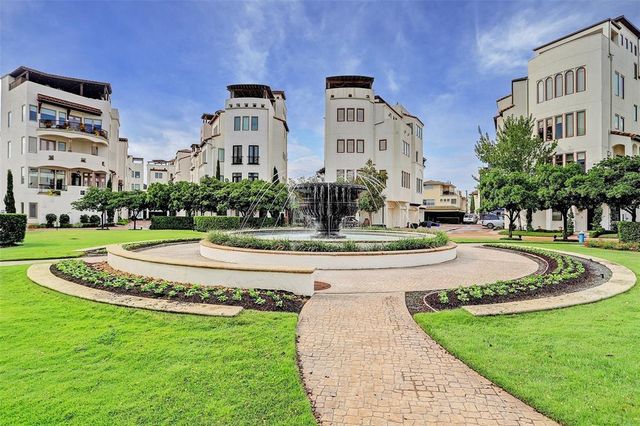 5219 Calle Cordoba Place, Houston, TX 77007