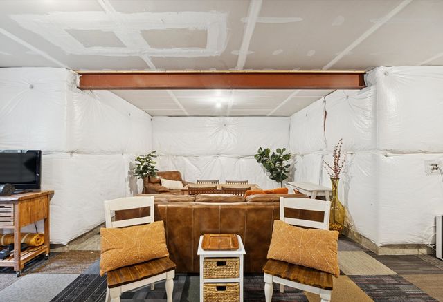 2380 River Hills Lane, Bolingbrook, IL 60490