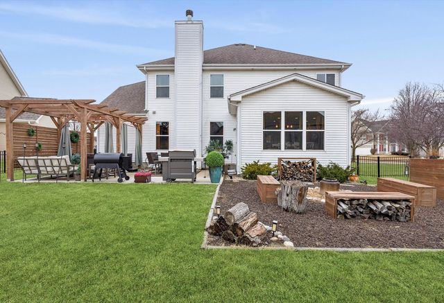 2380 River Hills Lane, Bolingbrook, IL 60490