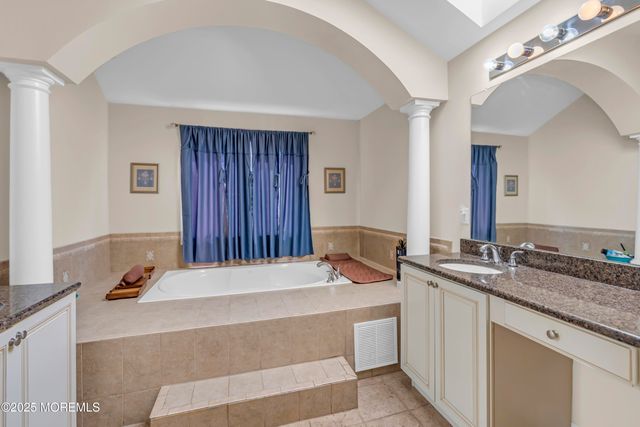 6 Bane Lane, Jackson, NJ 08527