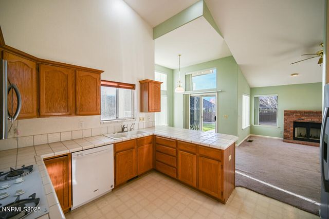 1290 Saddlehorn Court, Minden, NV 89423