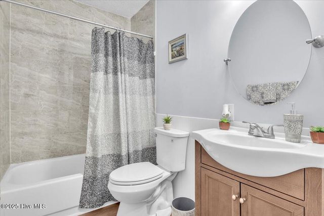 122 Carolina Circle, Jacksonville, NC 28546