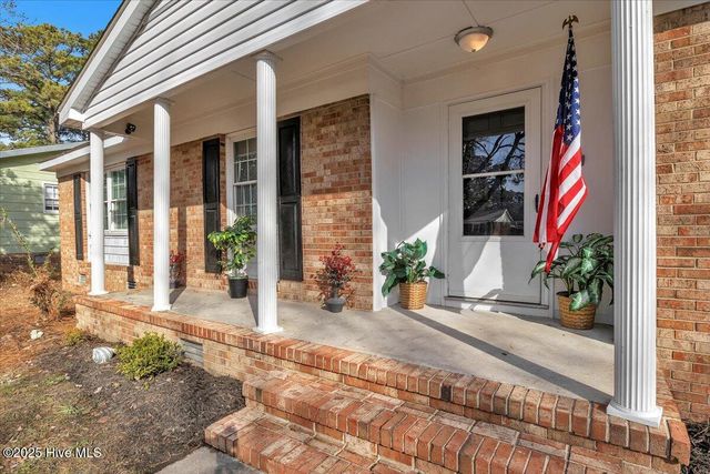 122 Carolina Circle, Jacksonville, NC 28546