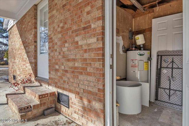 122 Carolina Circle, Jacksonville, NC 28546