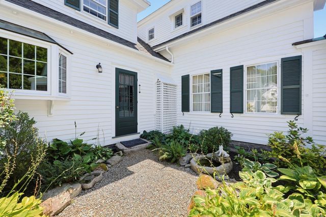 66 Malden St, West Boylston, MA 01583