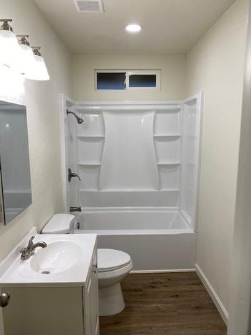 15792 Raymond Road, Madera, CA 93638