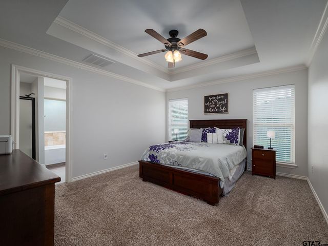 416 Hyde Park Dr, Chandler, TX 75758