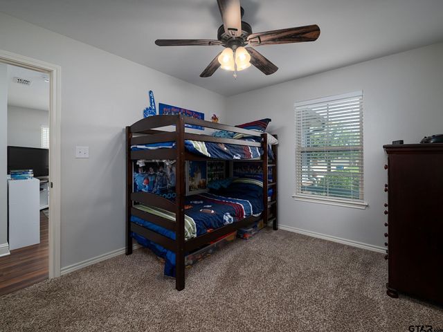 416 Hyde Park Dr, Chandler, TX 75758