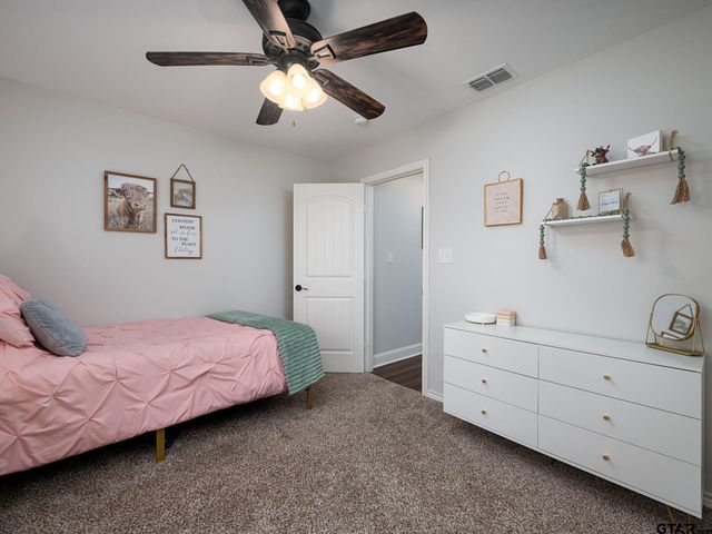 416 Hyde Park Dr, Chandler, TX 75758