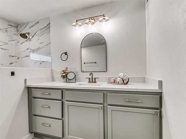 509 N Division Street, Guthrie, OK 73044