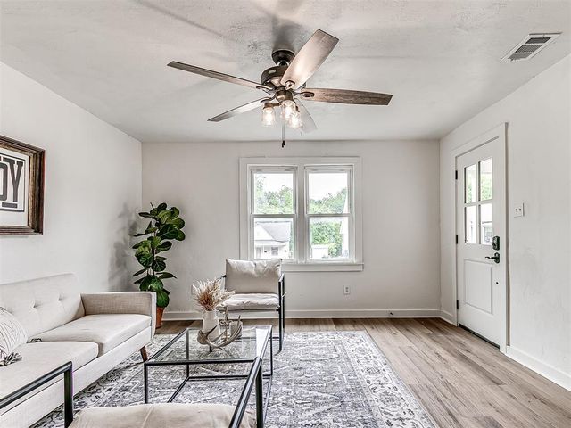 509 N Division Street, Guthrie, OK 73044