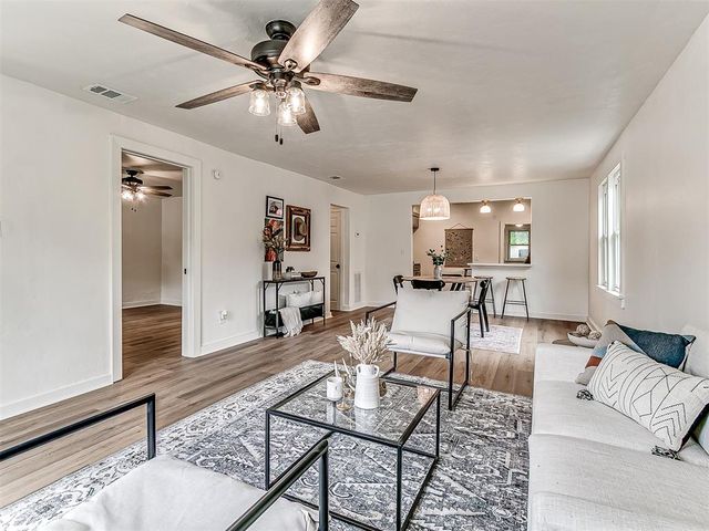 509 N Division Street, Guthrie, OK 73044