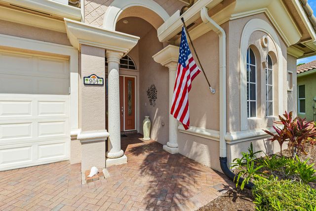 904 SW Pebble Lane, Palm City, FL 34990