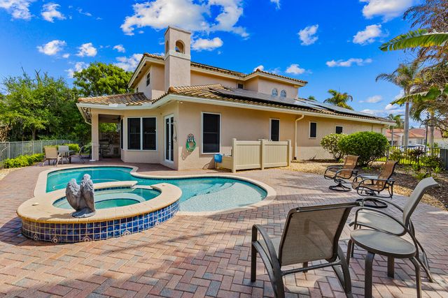 904 SW Pebble Lane, Palm City, FL 34990