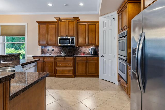 904 SW Pebble Lane, Palm City, FL 34990