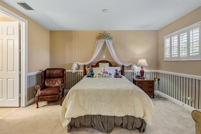 904 SW Pebble Lane, Palm City, FL 34990