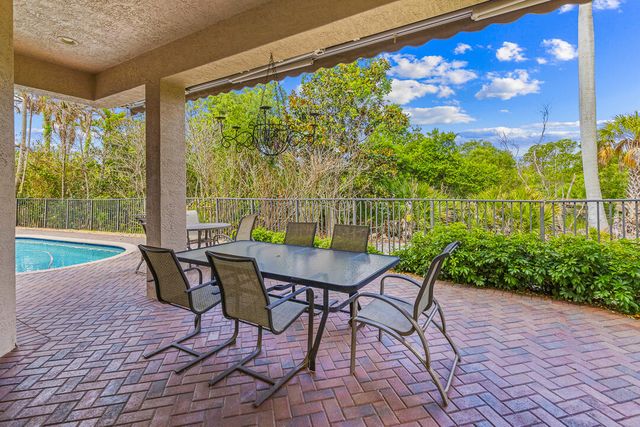 904 SW Pebble Lane, Palm City, FL 34990