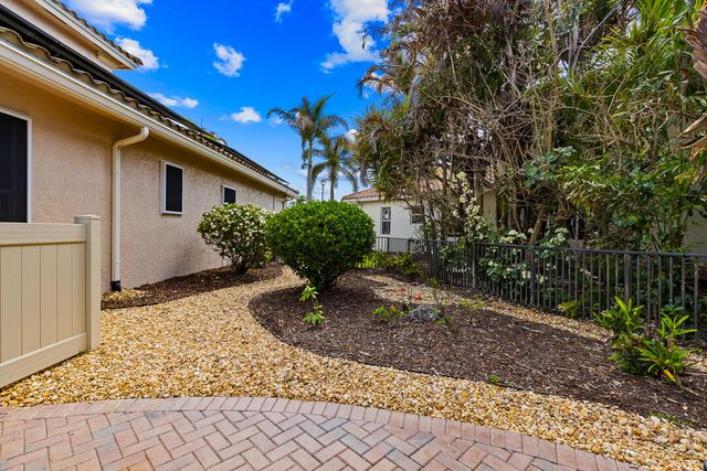 904 SW Pebble Lane, Palm City, FL 34990