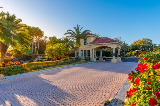 904 SW Pebble Lane, Palm City, FL 34990