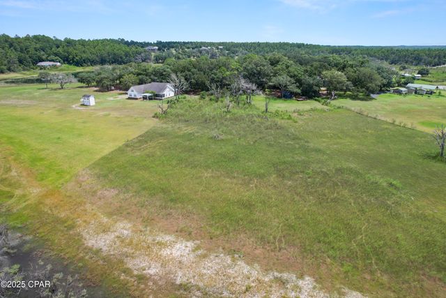 000 Pine Ridge Drive, Chipley, FL 32428