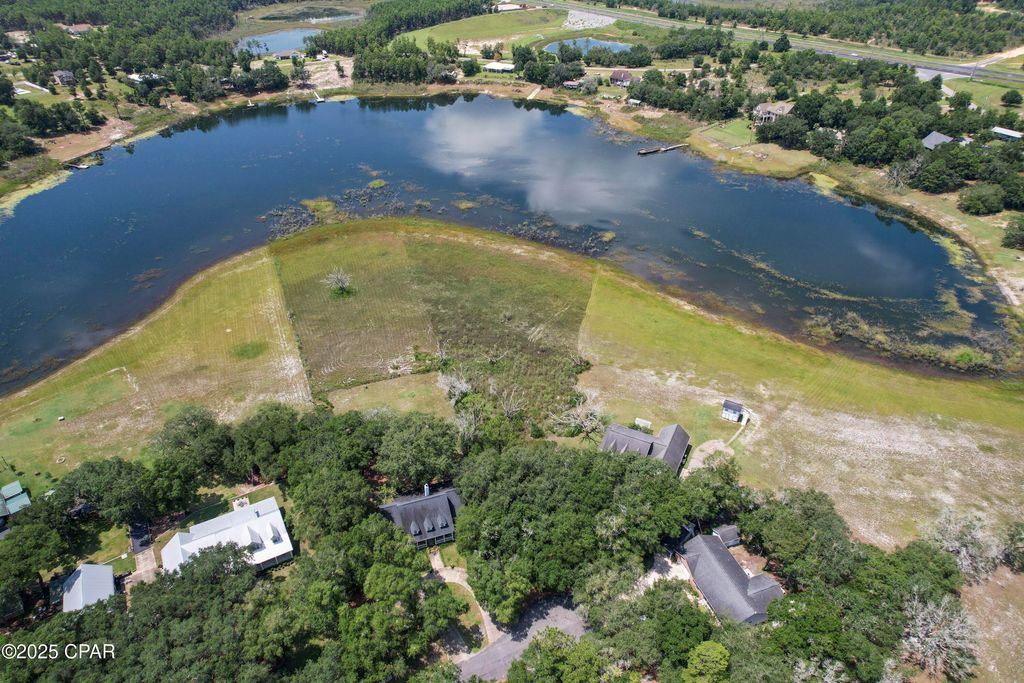 000 Pine Ridge Drive, Chipley, FL 32428