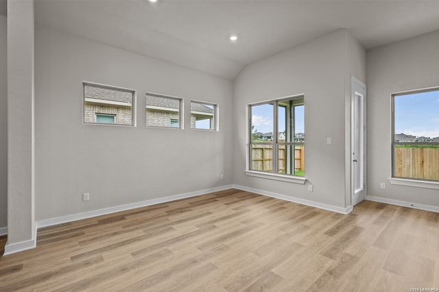 313 Ainslie St W, Castroville, TX 78009