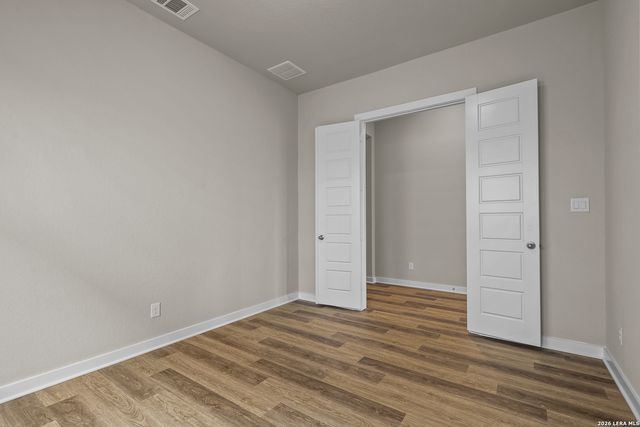 313 Ainslie St W, Castroville, TX 78009