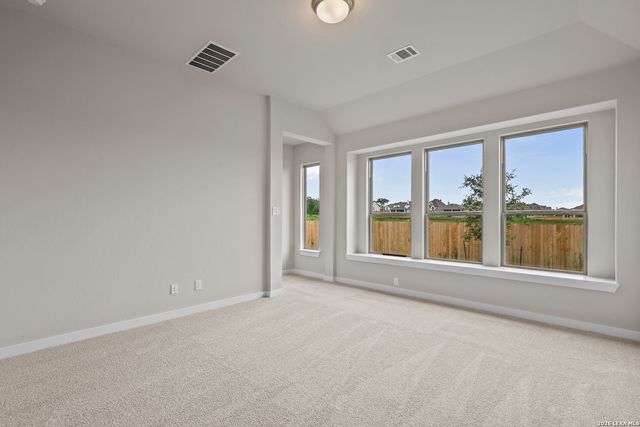 313 Ainslie St W, Castroville, TX 78009
