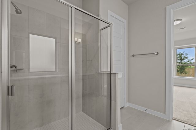 313 Ainslie St W, Castroville, TX 78009