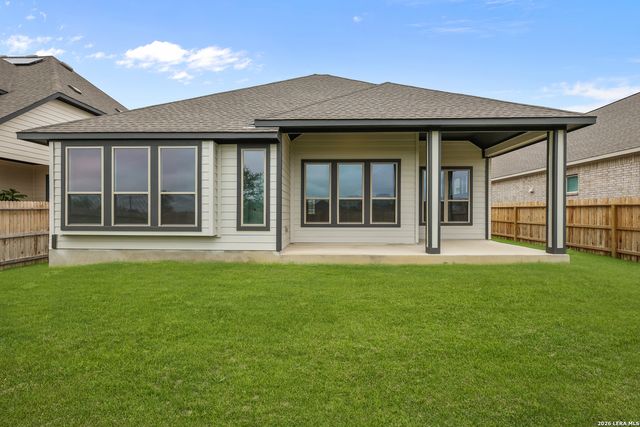 313 Ainslie St W, Castroville, TX 78009