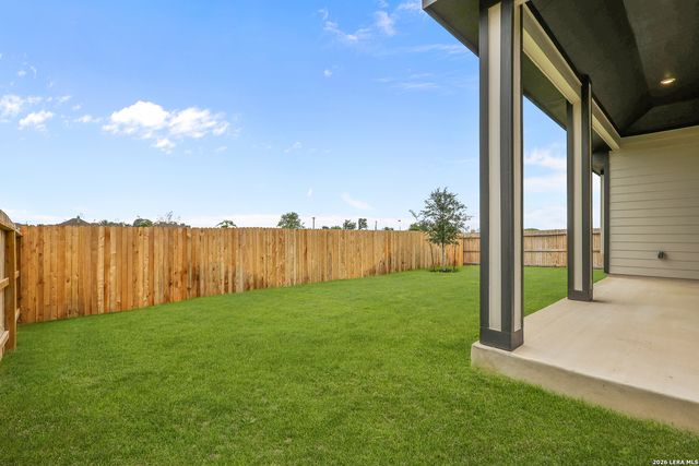 313 Ainslie St W, Castroville, TX 78009