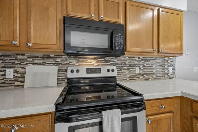 533 E OHIO Avenue, Macclenny, FL 32063