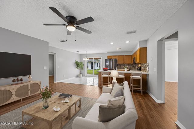 533 E OHIO Avenue, Macclenny, FL 32063