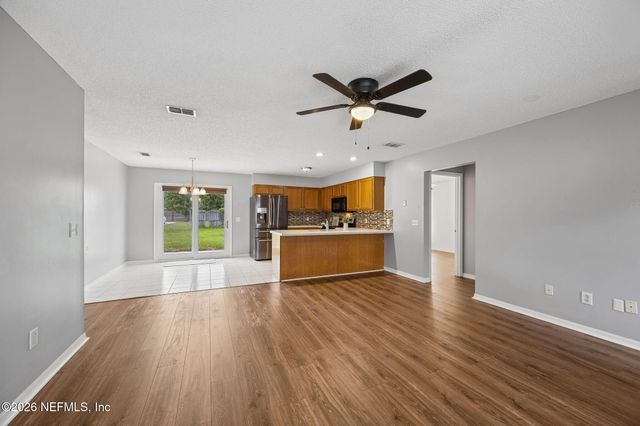 533 E OHIO Avenue, Macclenny, FL 32063