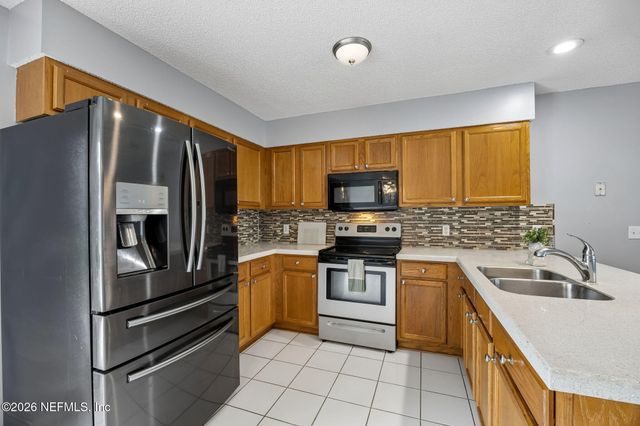 533 E OHIO Avenue, Macclenny, FL 32063