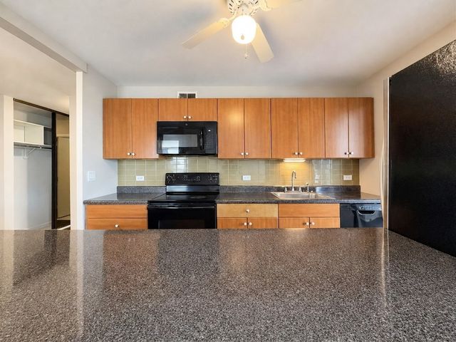 4250 N Marine Drive 716, Chicago, IL 60613