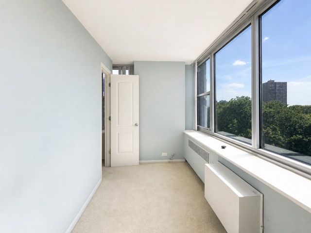 4250 N Marine Drive 716, Chicago, IL 60613