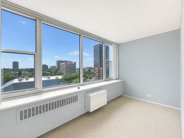 4250 N Marine Drive 716, Chicago, IL 60613