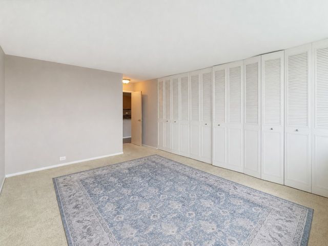 4250 N Marine Drive 716, Chicago, IL 60613