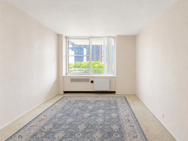 4250 N Marine Drive 716, Chicago, IL 60613