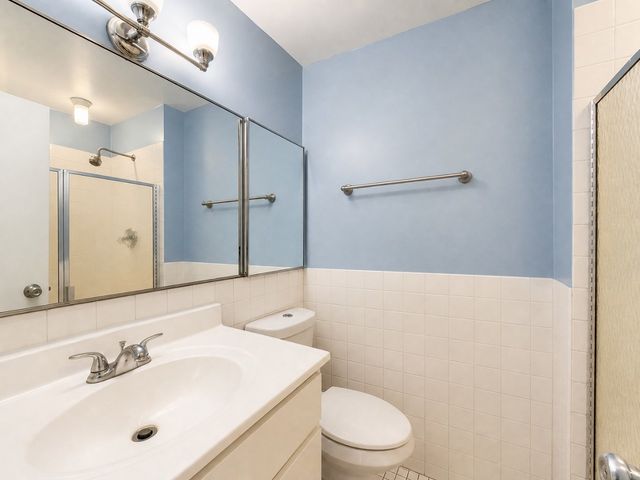 4250 N Marine Drive 716, Chicago, IL 60613