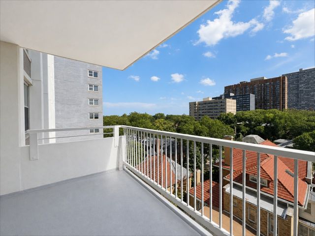 4250 N Marine Drive 716, Chicago, IL 60613