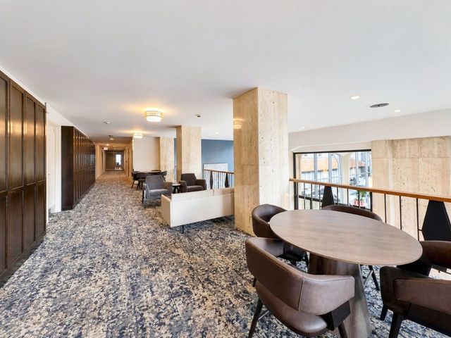 4250 N Marine Drive 716, Chicago, IL 60613