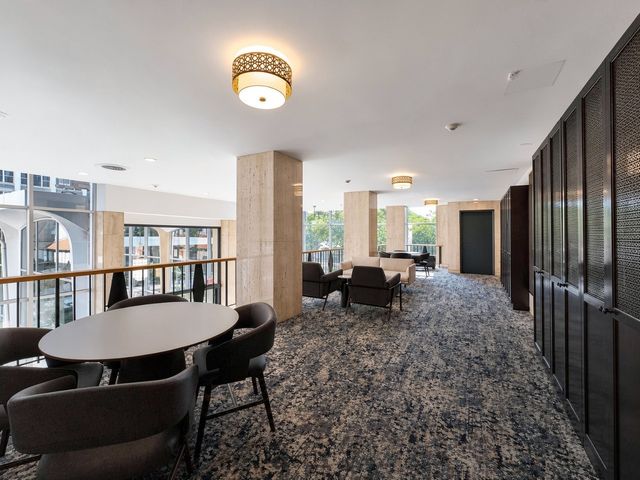 4250 N Marine Drive 716, Chicago, IL 60613